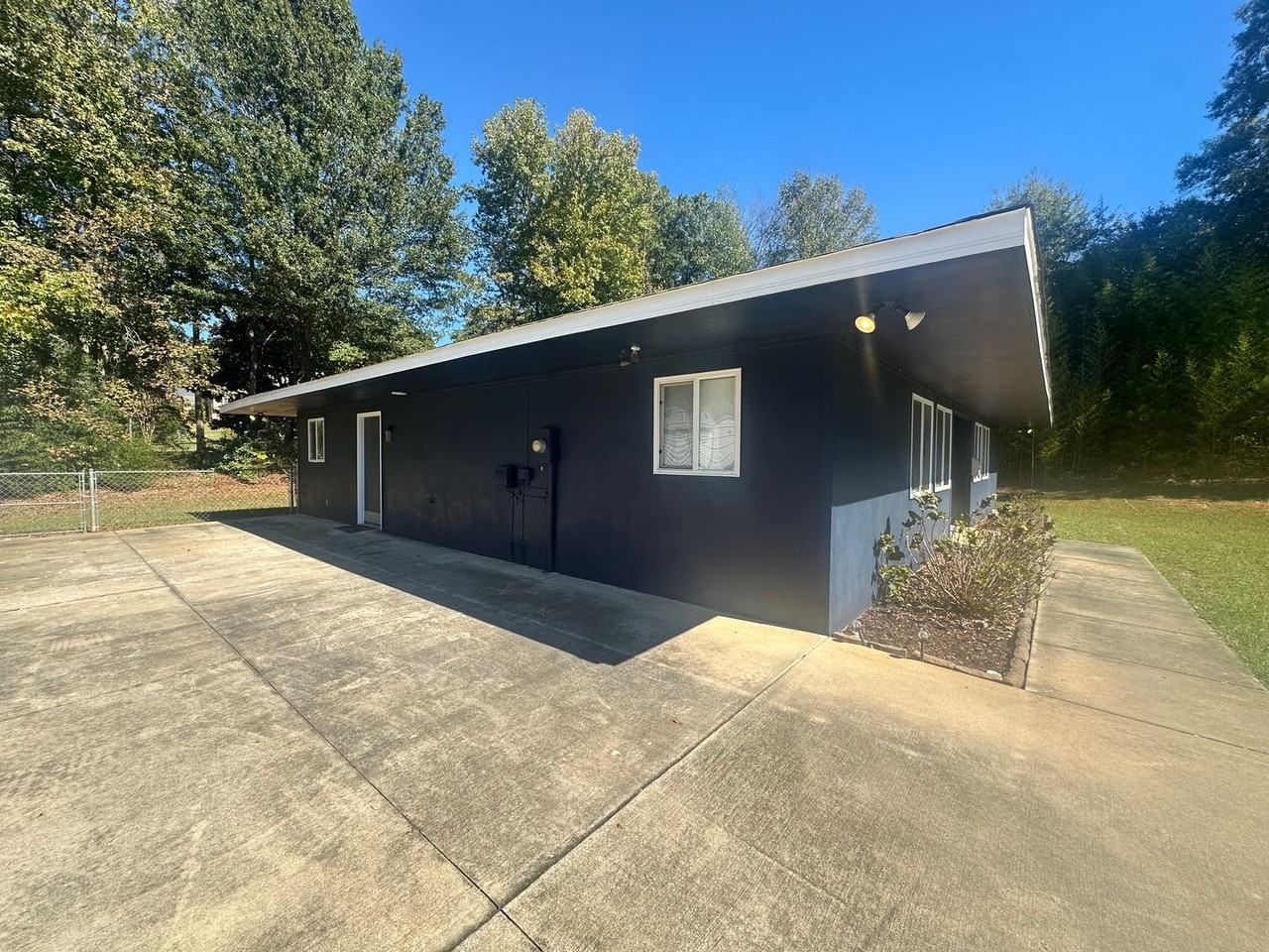 4419 Greenbrier Dear Rd - Photo 2 of 22