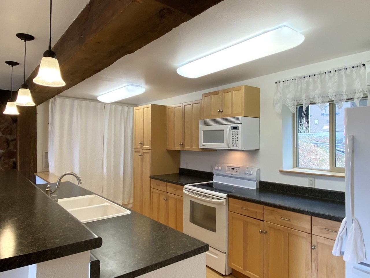 4480 Baldwin Creek Dr - Photo 3 of 30