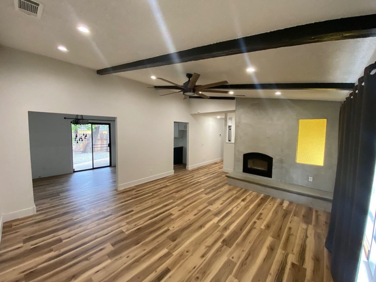 1200 Hawthorne Ave #01 - Photo 3 of 17