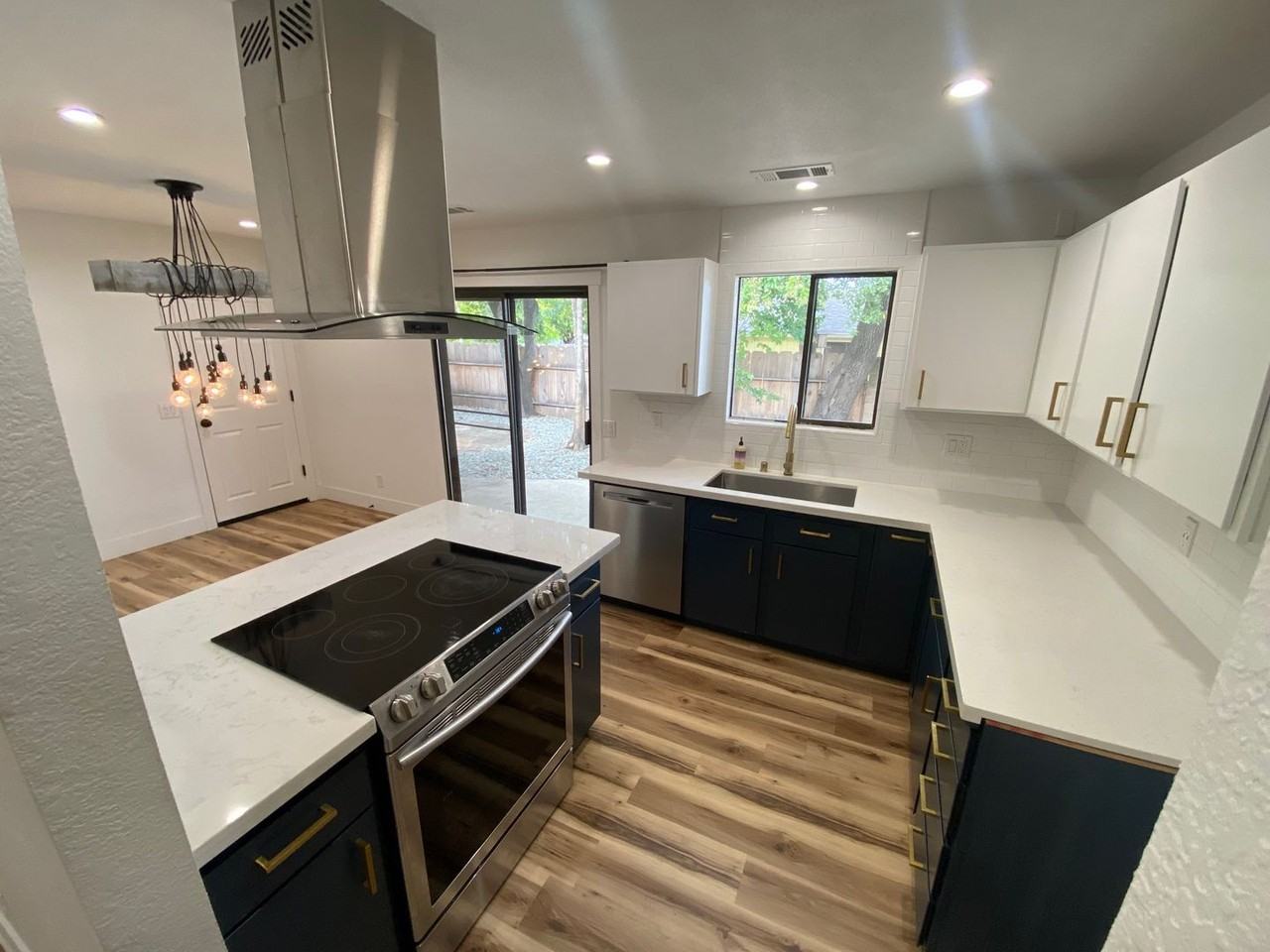 1200 Hawthorne Ave #01 - Photo 4 of 17