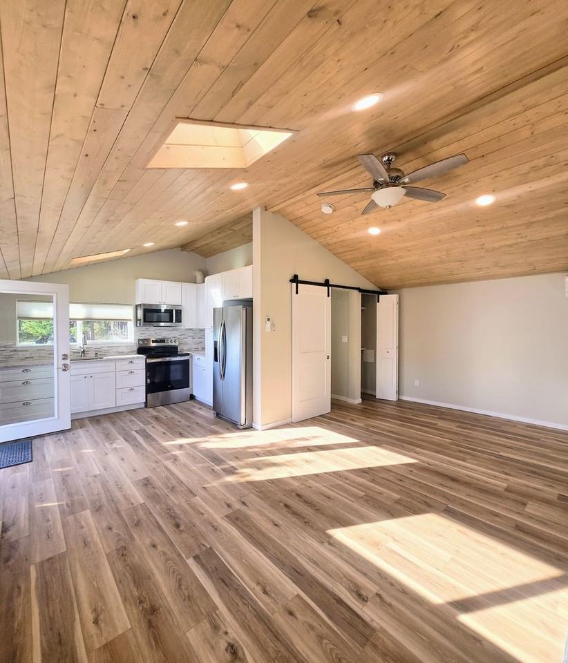 527 19th Street - Photo 3 of 23