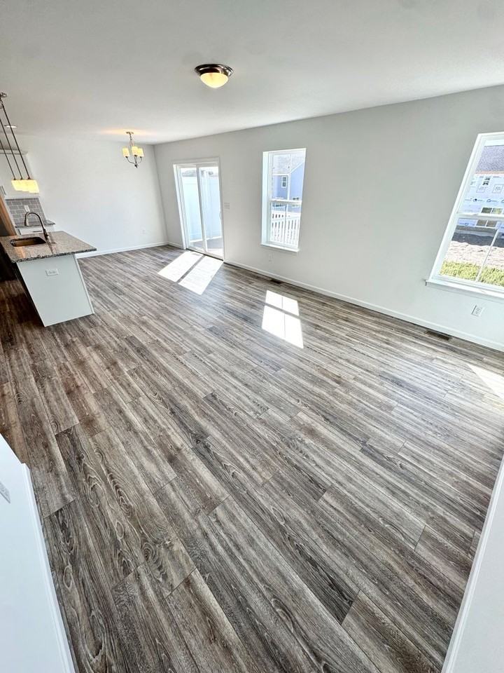 3244 Eisenhower Drive - Photo 6 of 22