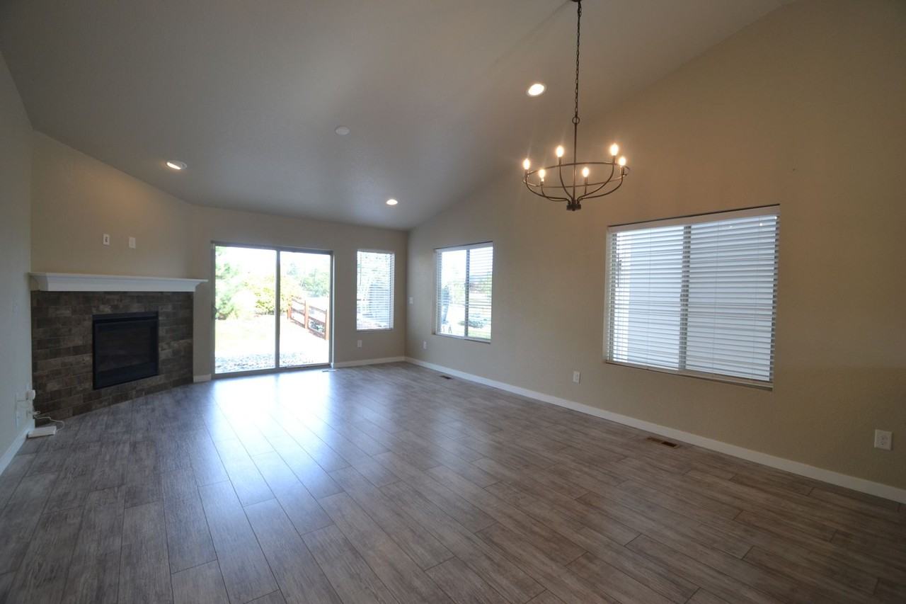 2332 Pelican Bay Drive - Photo 3 of 26