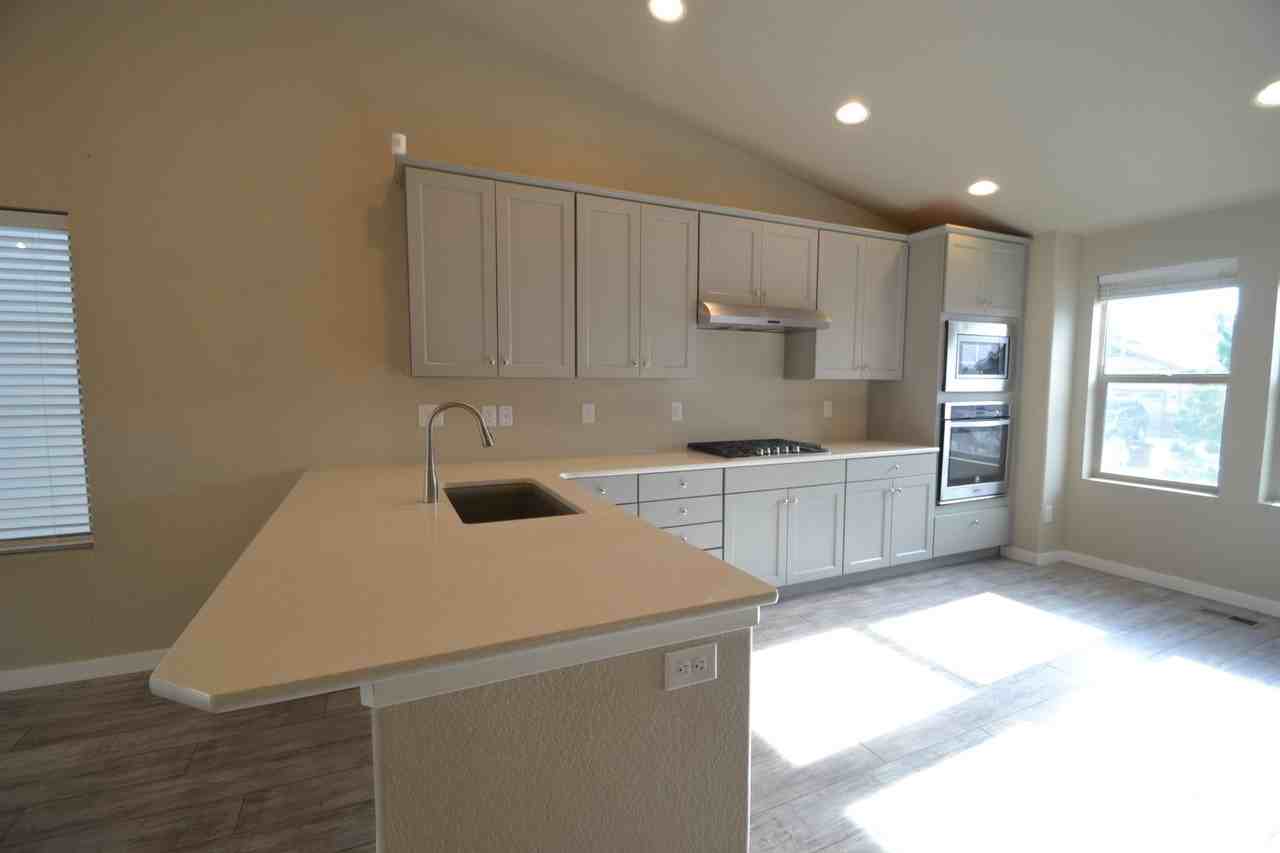 2332 Pelican Bay Drive - Photo 4 of 26