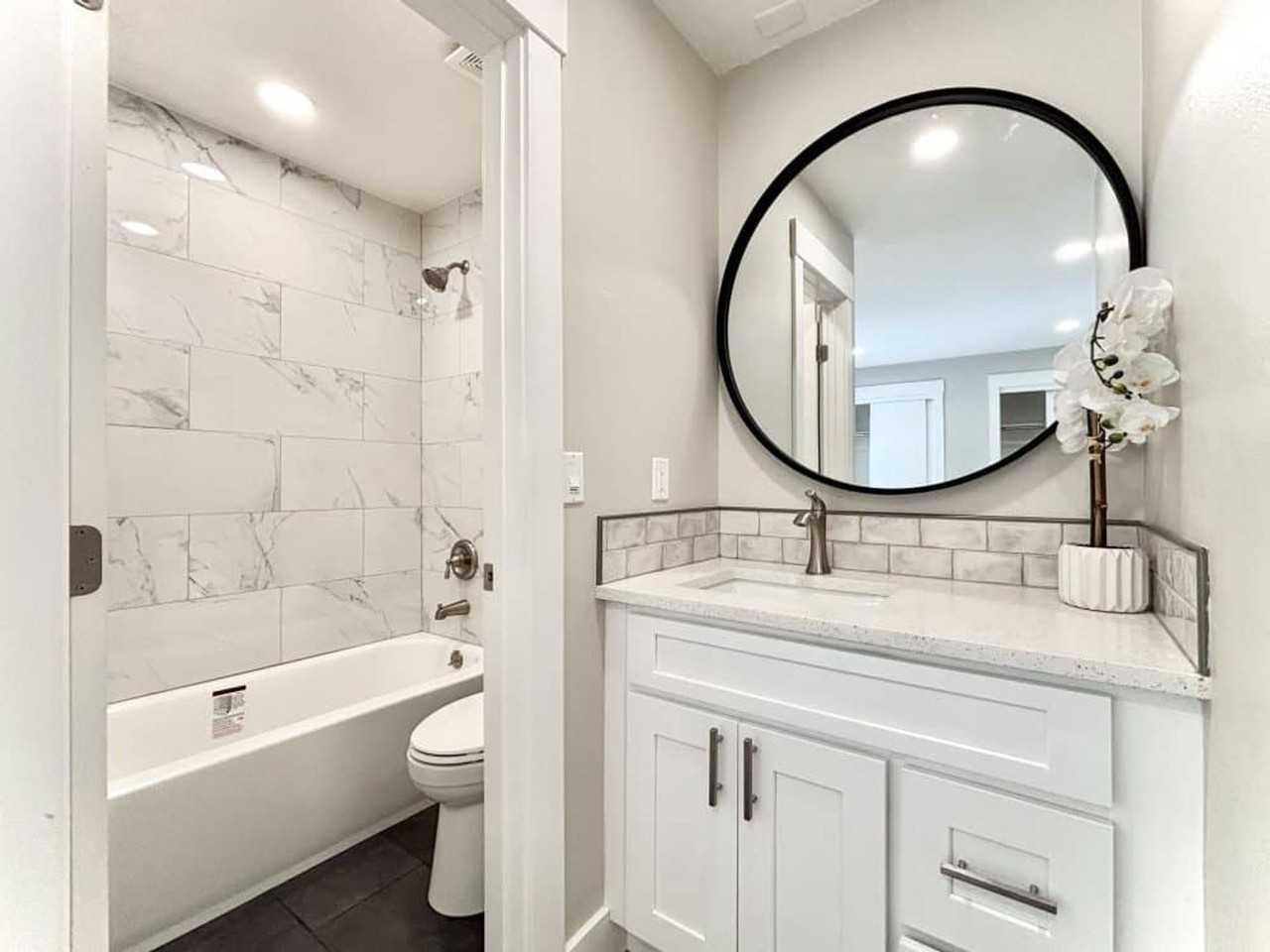 4885 Eisenhower Dr - Photo 6 of 8