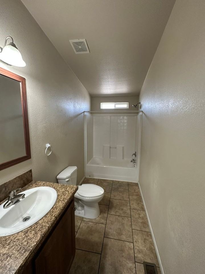 1210 W Mermod St - Photo 6 of 12