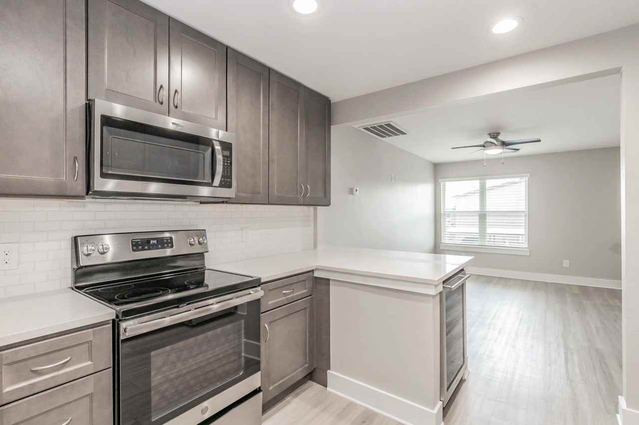 Mid Cities Blvd & Holiday Ln #7727C - Photo 6 of 23