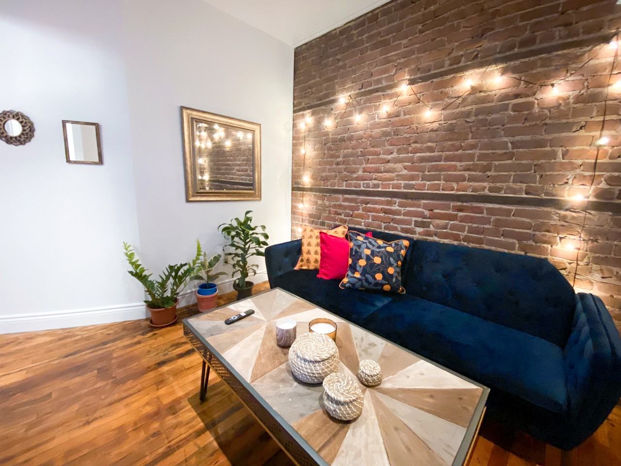 1447 Avenue Argyle - Photo 3 of 24