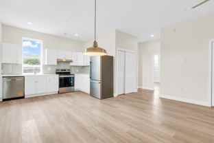 18 N Main St #B - Photo 1 of 1