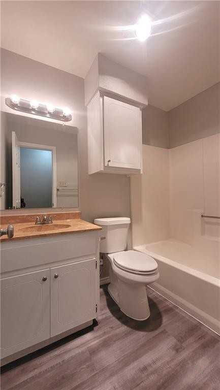 15405 Spring Hill Ln #B - Photo 7 of 13