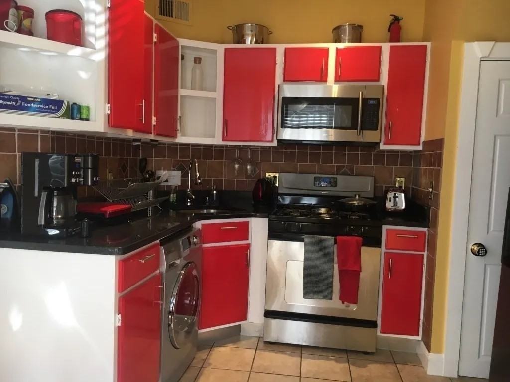 102 Moreland St #1 - Photo 3 of 5