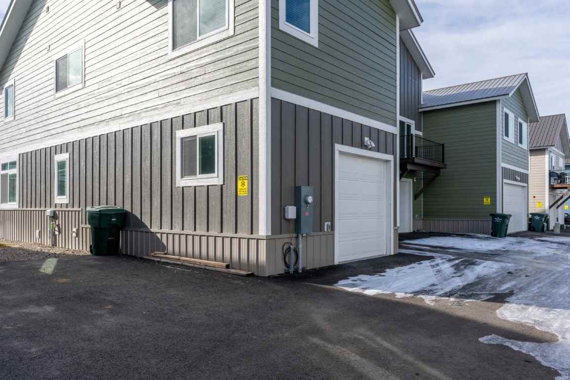 306 Tyler Ln #D - Photo 3 of 27
