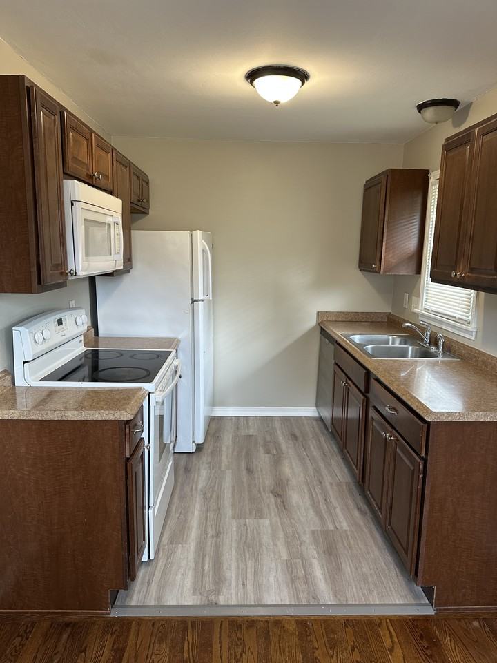 4005 N Jackson Ave #NA - Photo 3 of 14