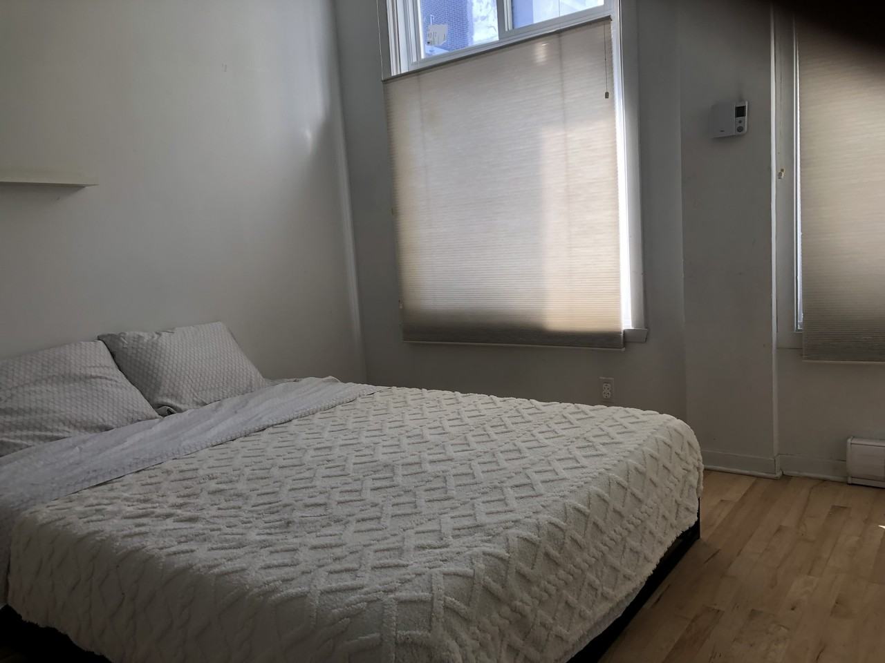 BETTER than Airbnb! / PLUS COOL qu’Airbnb ! (Sherbrooke Metro) - Photo 2 of 5