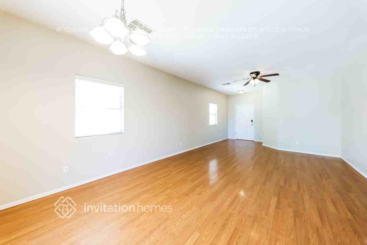 35920 West Velazquez Drive - Photo 5 of 18