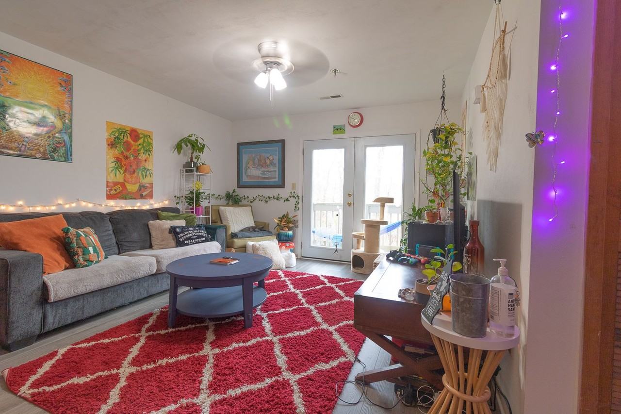 Giles - 709/711 - Photo 5 of 14