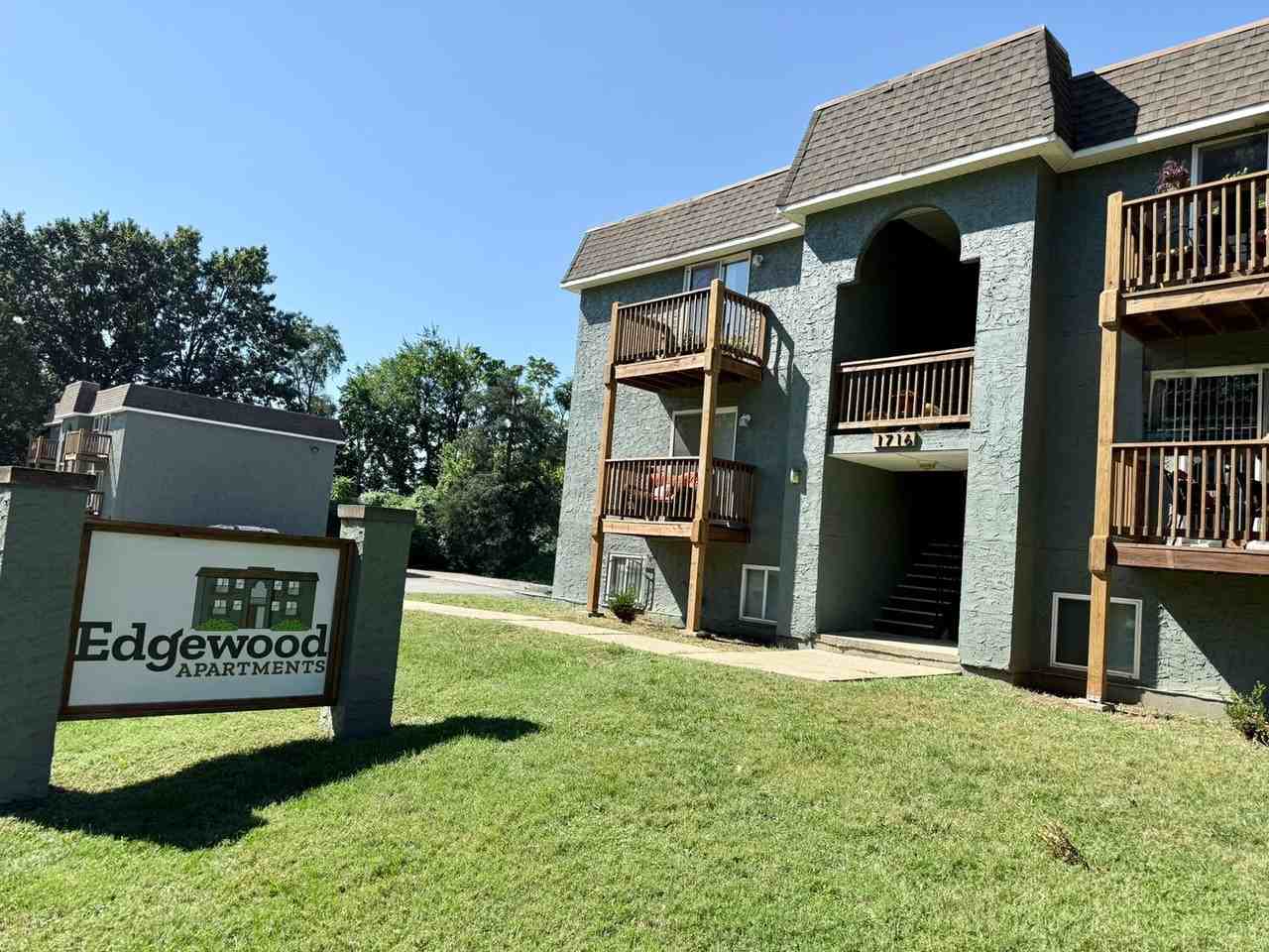 Edgewood Apartments - Photo 6 of 16