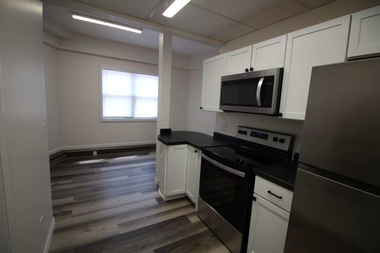 502 Wollan Street #1 - Photo 3 of 6