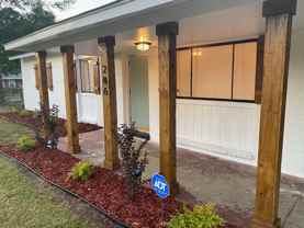 286 W Fleming Rd (Student Housing) - Photo 1 of 1