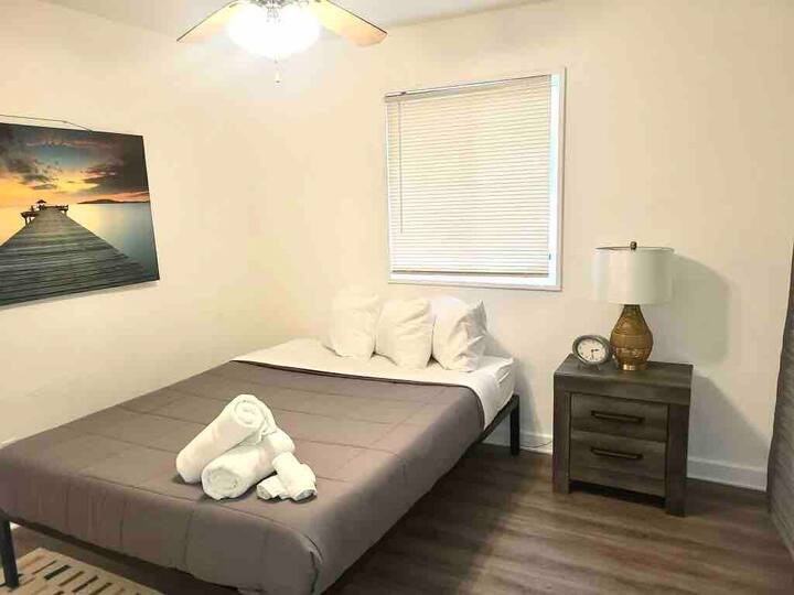 286 W Fleming Rd (Student Housing) - Photo 3 of 13