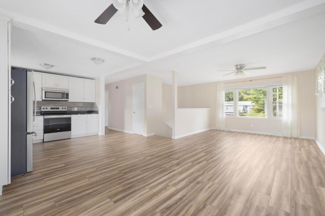 130 Greenmeadow Ln - Photo 3 of 11