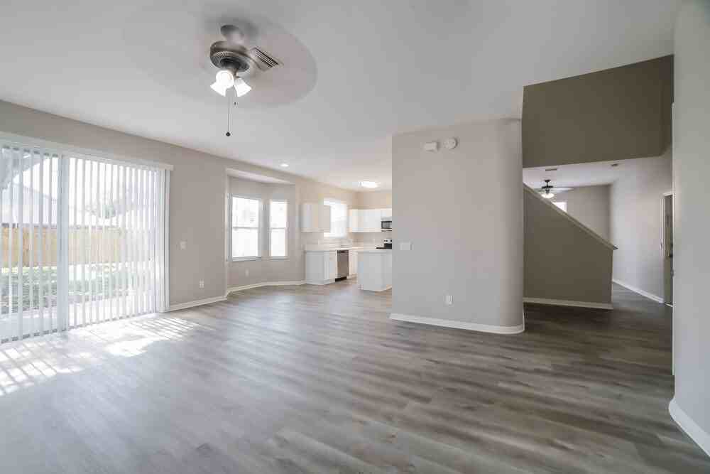 9613 Laurel Ledge Dr - Photo 4 of 18
