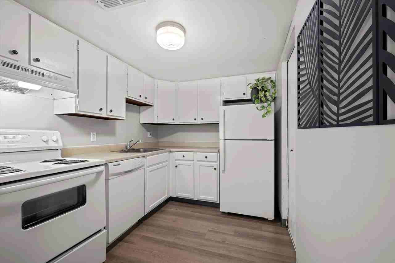 Parkside - Photo 7 of 50