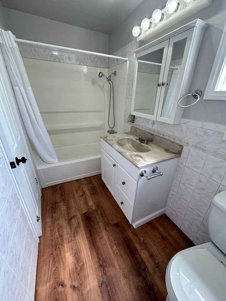 Vermonter Apartments - Photo 3 of 13