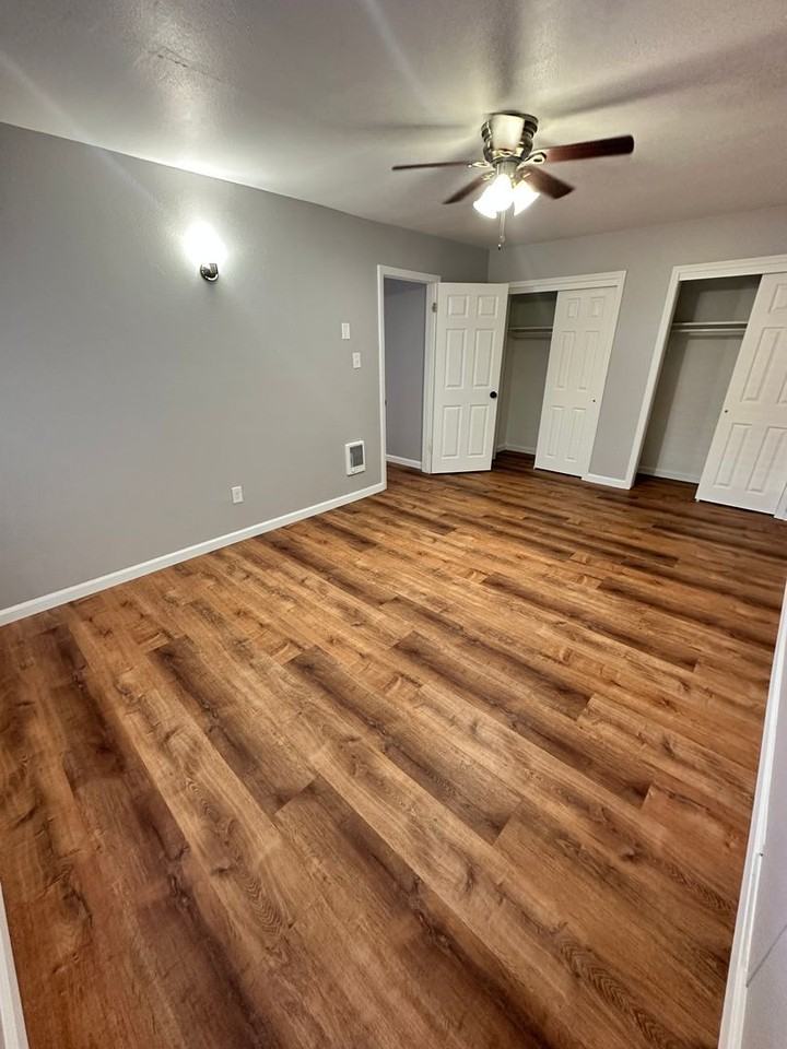 Vermonter Apartments - Photo 4 of 13