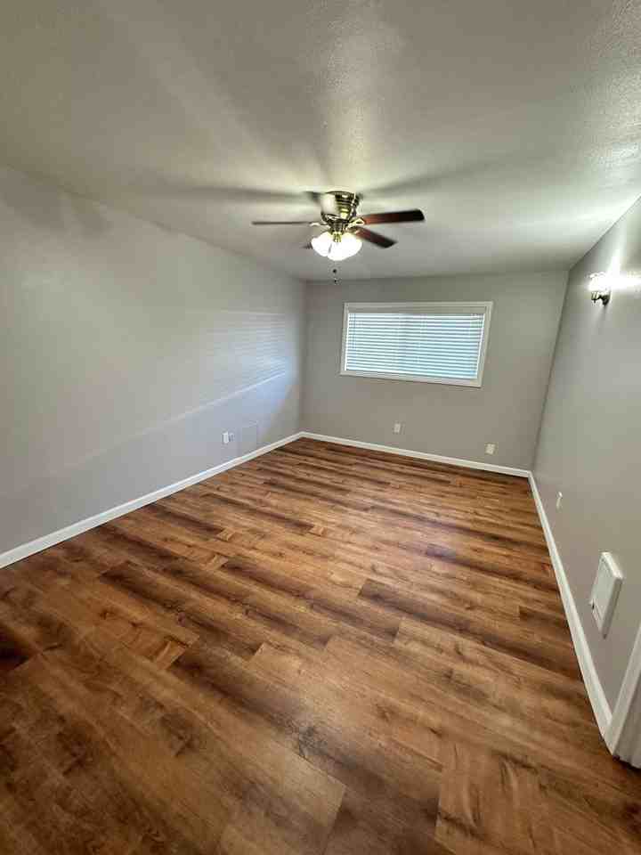 Vermonter Apartments - Photo 5 of 13