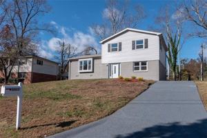 featured image of 3022 Trafalgar Way