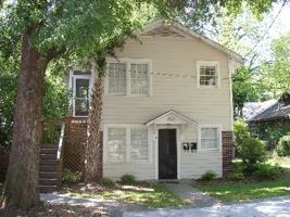 featured image of 230 S Gregg St