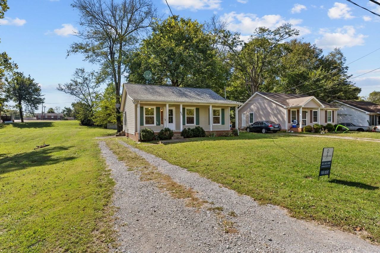 133 E St - Photo 2 of 26