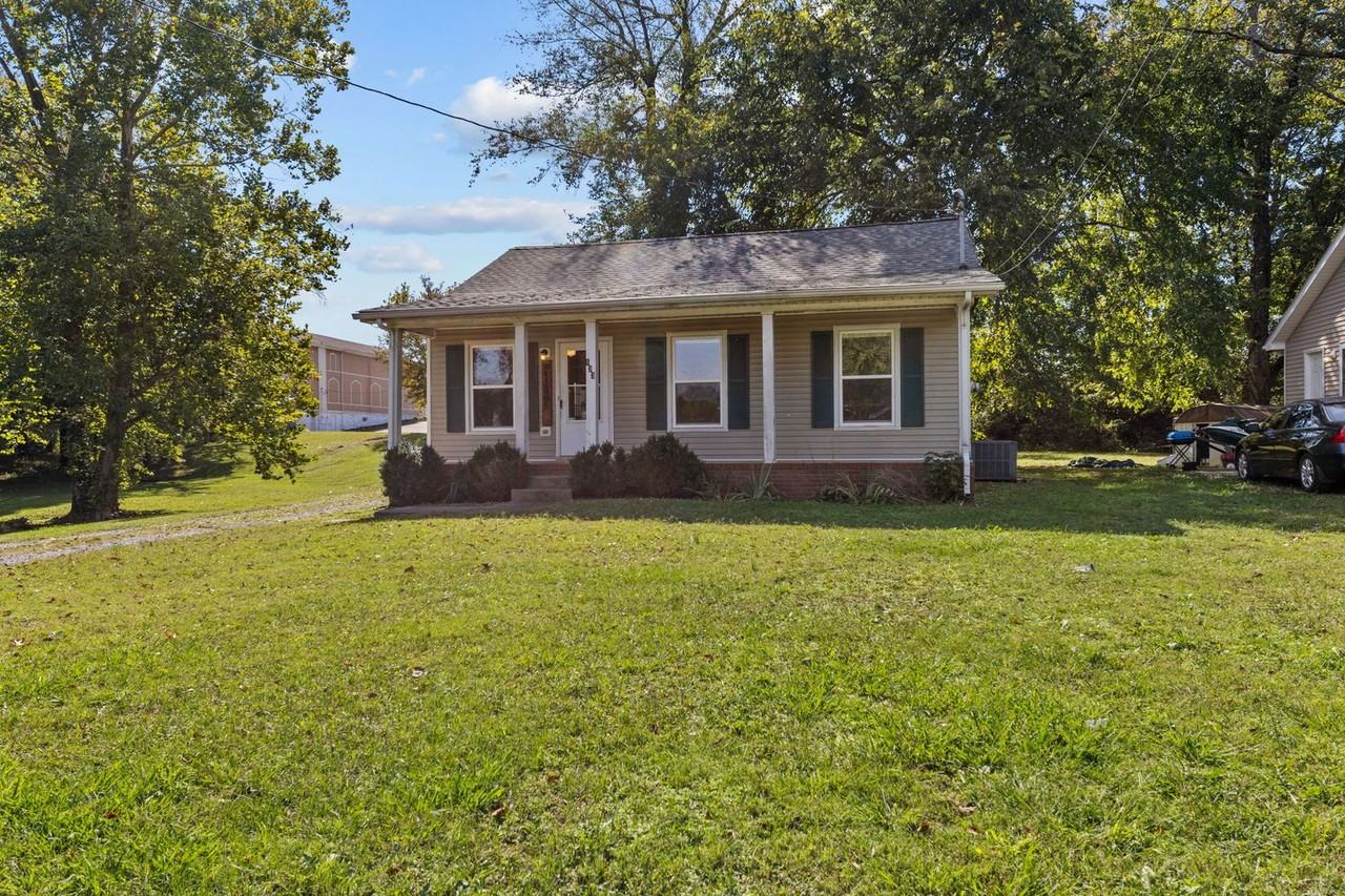 133 E St - Photo 6 of 26