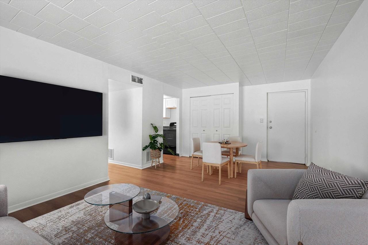 Edgewood Court - Photo 2 of 28