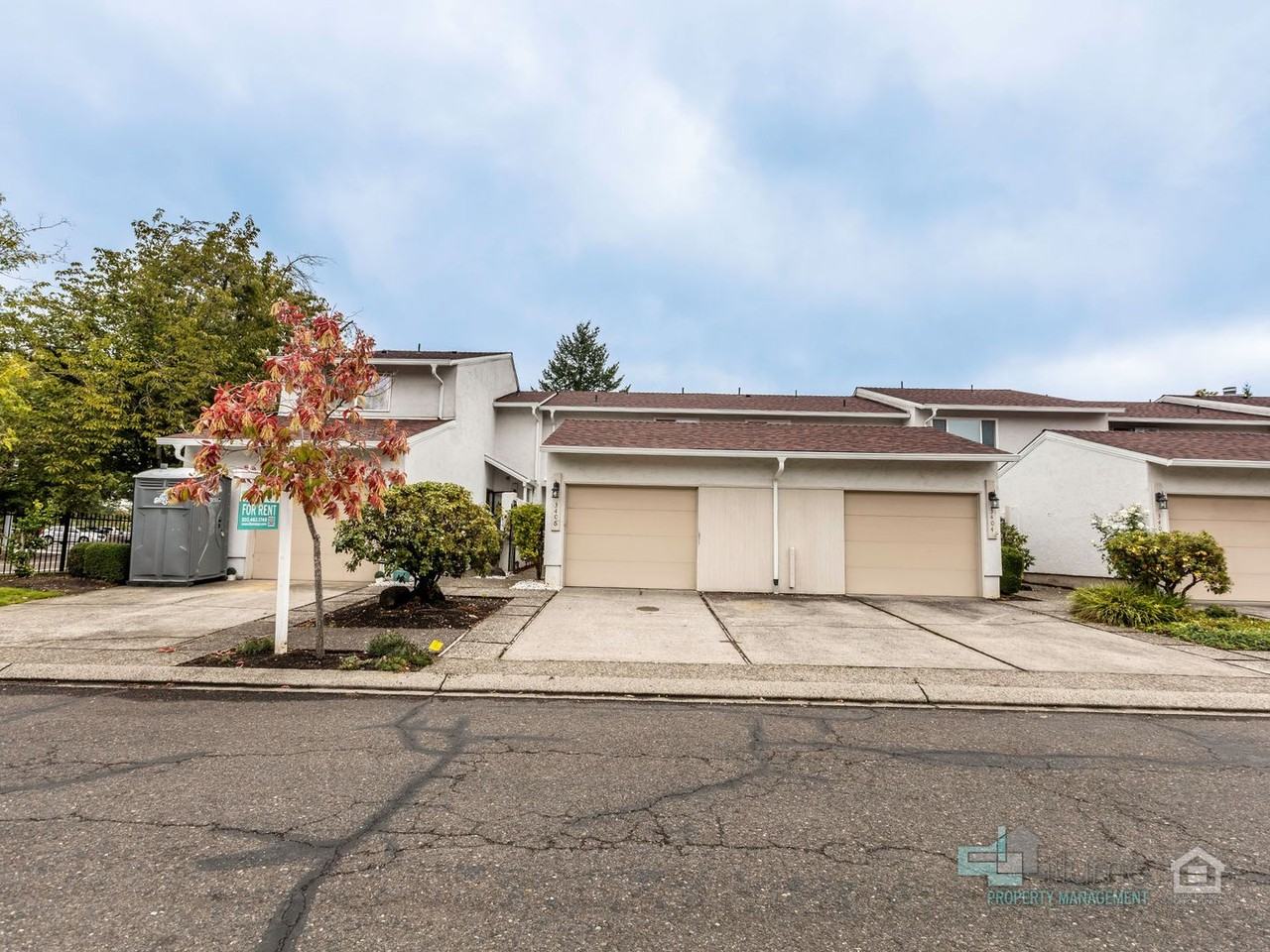 3406 Ne 29th St - Photo 4 of 24