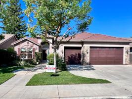 featured image of 7363 N Ciancetti Ave