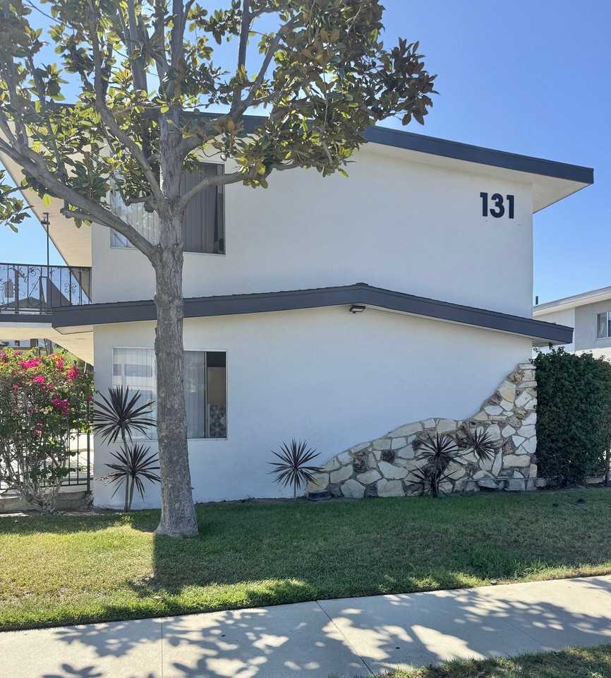 Courtyard Apartments - Photo 3 of 3