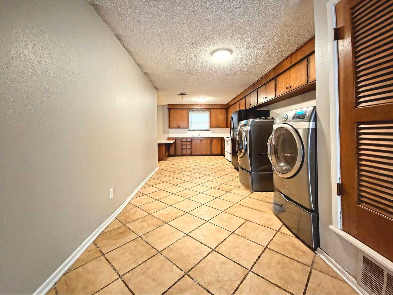 1910 Inler Ave - Photo 5 of 16