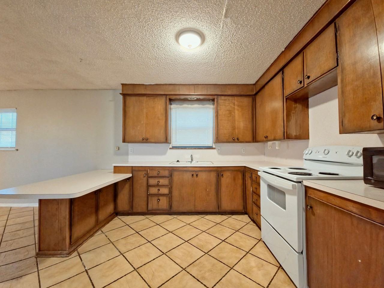 1910 Inler Ave - Photo 6 of 16