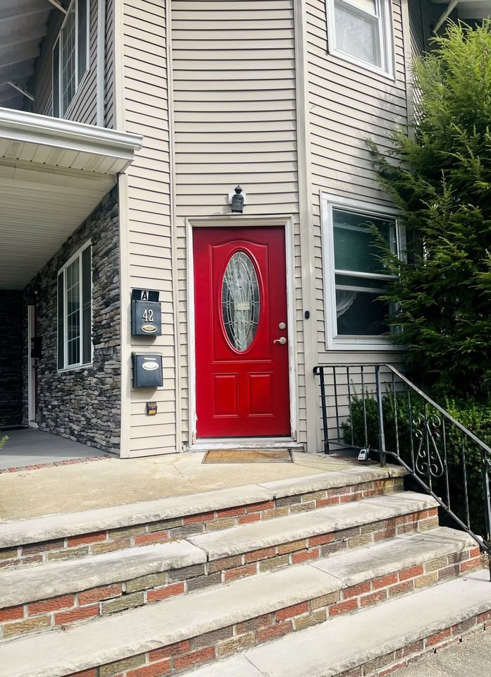 42 Boulevard #A - Photo 2 of 13