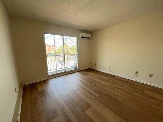 316 Kingsdale Ave #302 - Photo 4 of 18