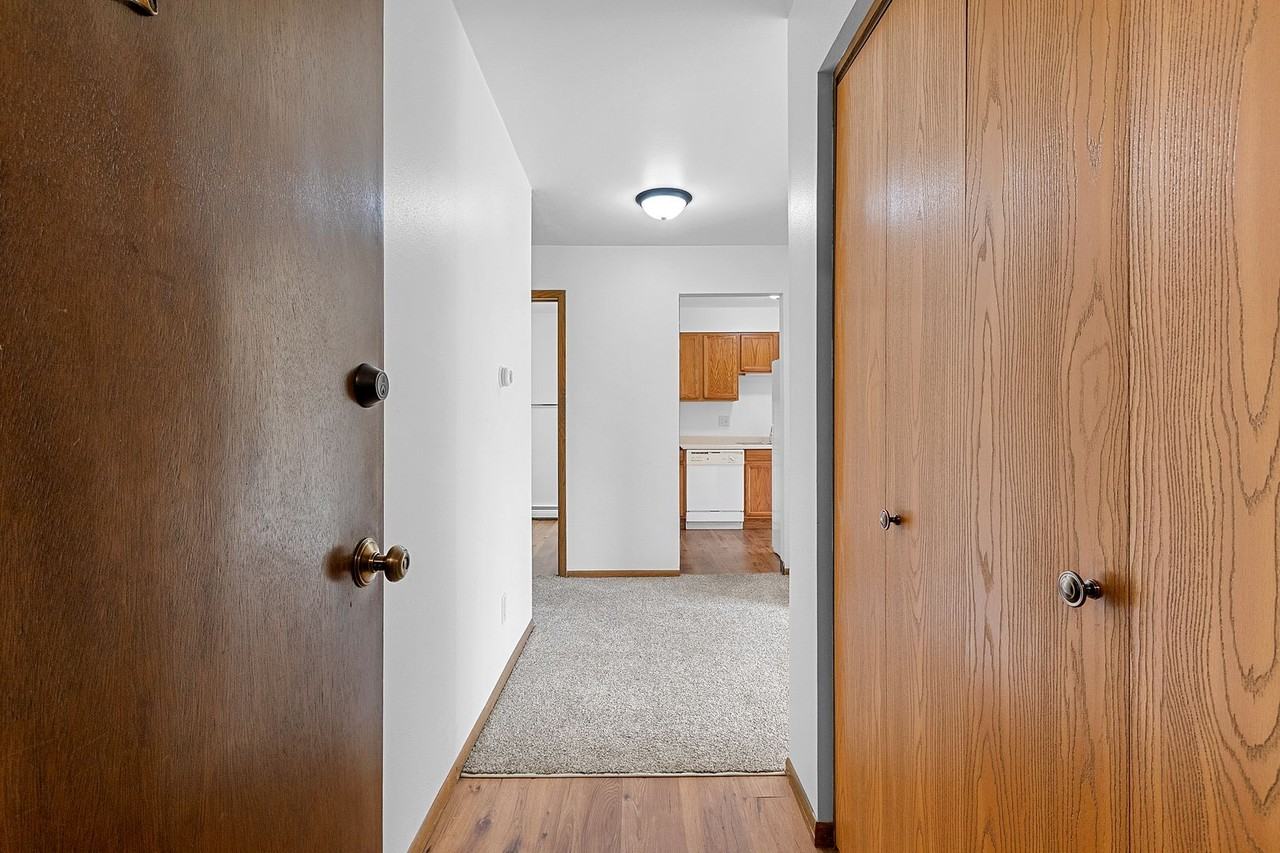 Maple View - Photo 4 of 19