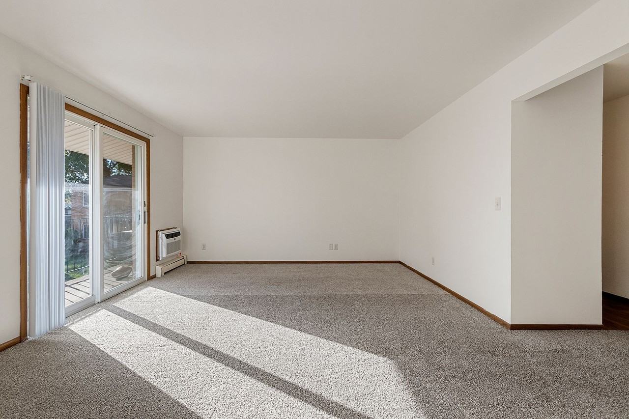 Maple View - Photo 5 of 19