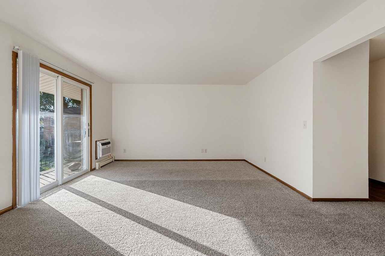 Maple View - Photo 5 of 36