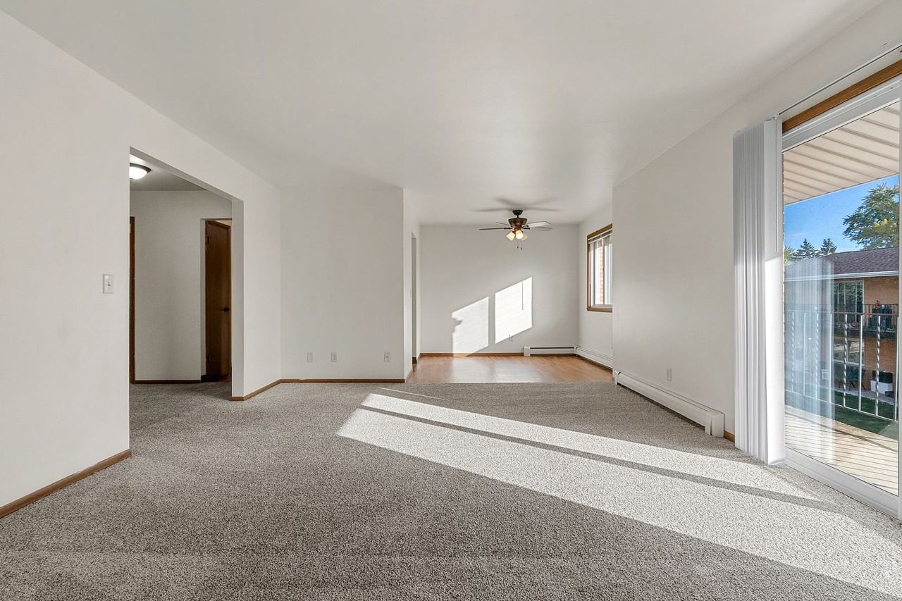 Maple View - Photo 6 of 36