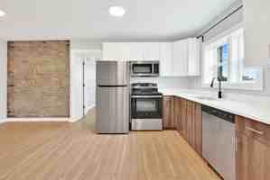 featured image of 2855 Washington Blvd