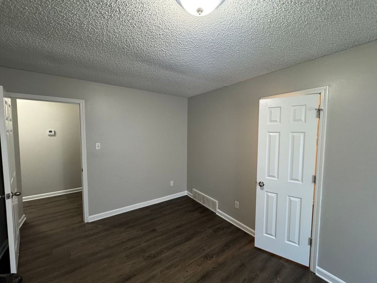 5164 Walton Lake Dr - Photo 4 of 11