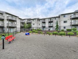 featured image of 9211 Ne 15th Ave