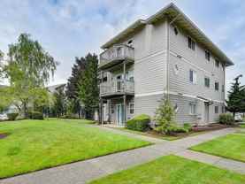 9211 Ne 15th Ave - Photo 1 of 1